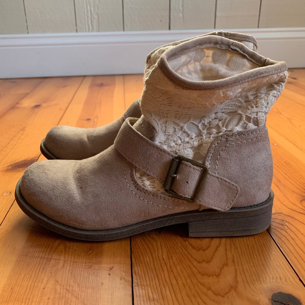 Women's Lace Suede Booties